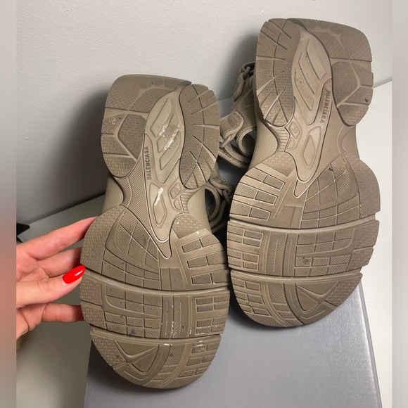 Balenciaga   Tourist Sandals - Picture 5 of 9